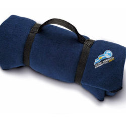 Manta de viaje con arnès,disponible en màs de 20 colores,fabricada en tela polar,orillada overlock manta de viaje