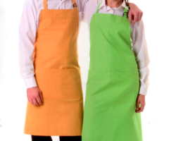Ficha técnica del producto Pechera de cocina de colores corporativa, publicitaria.
Pechera trabajo corporativa y Publicitaria
Tela: Pechera, delantal ajustable en el cuello con pasador plástico
Para mejor ajuste, disponible en tela poliéster.
Descripción: pechera corporativa y publicitaria con bolsillo central con división con costura al centro formando dos bolsillos , de trabajo, fabricada en tela 100
Poliéster, tela delgada y liviana, durable, lavable, fácil de planchar, se
Encuentra disponible en más de 20 colores para elegir, se puede aplicar logo bordado y estampado.
Tallas de pechera: las tallas son estándar ,su uso es para hombre y mujer, también se encuentran disponibles en talla xxl si así se requiere.
Usos: Pechera corporativa o delantal sus usos son variados, usos publicitarios para dar identidad a una marca, usos para trabajo en restaurantes, cafeterías, ferreterías, tiendas, clínicas, cocina ,de regalo corporativo etc. sus usos son variados y es para identificar a una marca y dar protección de manchas y productos.
Lavados: se recomienda lavar sola sin otras prendas.
Fono ventas:22-7244928 +56996569117 delantal publicitario