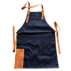 Ficha técnica: pechera de mezclilla con aplicaciones.
Delantal mezclilla de calidad con aplicaciones en tela mezclilla,con tirante ajustable para mayor adaptabilidad y comodidad.
Se encuentra disponible en color azul y negro.
También se encuentra disponible en mezclilla completa.
Usos: sus usos son varios, pechera parrillera, regalo publicitario.regalos corporativo,Ropa de trabajo,Cocina etc.
Lavados:se recomienda lavar sola sin secadora. Pechera mezclilla cuero