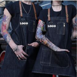 Sorprende con este Hermoso Delantal de Mezclilla de tela resistente de calidad con bolsillos y aplicación en cuero o cuerina
Disponible en dos colecciones una mas larga y otra mas corta,Nuestra Colección de pechera de jeans puede ser personalizada con logo corporativo,marca tu estilo
en tu empresa ,para tu equipo y como regalo para tus clientes Delantal Mezclilla