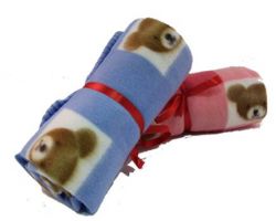 Ficha técnica: Manta de polar, para niños,se encuentran disponibles en colores estampados y lisos.
Descripción; Tela polar de calidad, durabilidad, Frazada térmica, tela polar ecológica
Terminación orillada overlock.
Medidas: Frazada polar se encuentra disponible en todas las medidas
65x1.50 -100x1.50 -130x1.50- 190x1.50 -190x1.00 -2.00x1.50.
El valor varía dependiendo de la medida.
Se encuentra disponible en más de 20 colores, frazada térmica de polar
Se puede bordar o estampar según elección.
Usos: Frazada polar o Manta polar sus usos son variados , usos publicitarios, regalos publicitarios,
Para viajes, regalos corporativos, para restaurantes y café, eventos y matrimonios, empresas de viaje, aerolíneas, Hoteles, Clínicas son multiuso por su alto valor térmico.
Lavados: se recomienda lavar sola sin otras prendas, se puede secar en la secadora.
Fono ventas: 22-7244928 +56996569117