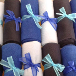 Fabricada en tela polar, disponible en màs de 21colores Bufanda de polar por mayor